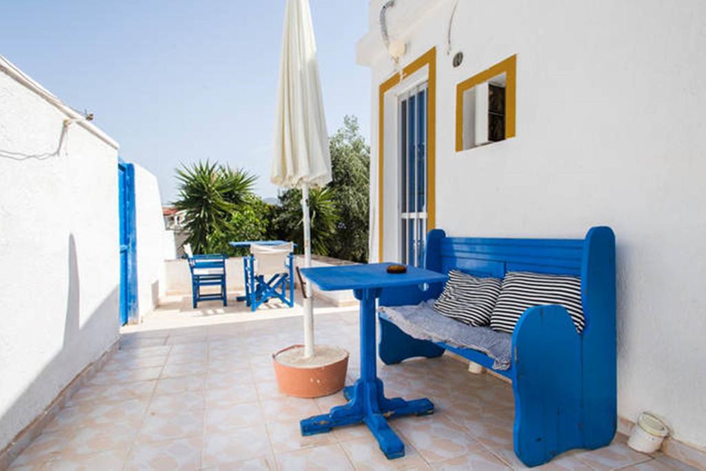 Wavedance Accommodation Salamís Exterior foto