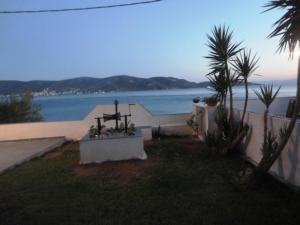 Wavedance Accommodation Salamís Exterior foto